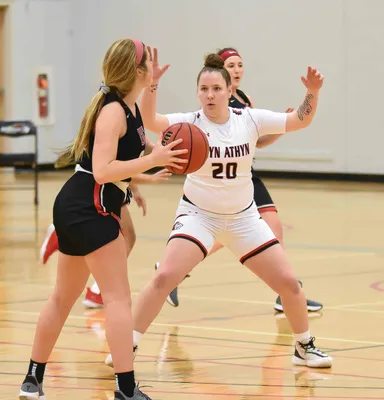 Chloe Munyon defense